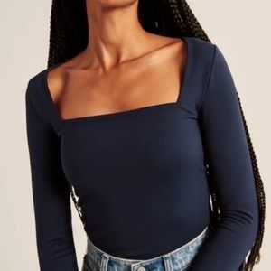 Abercrombie double layered seamless squareneck top Size S NAVY